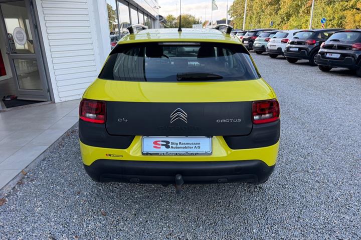 Gul Citroën C4 Cactus fra 2017