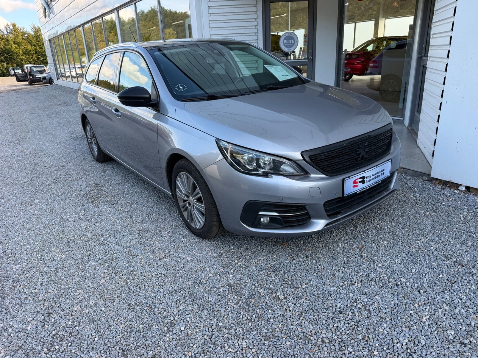 Peugeot 308 1,6 BlueHDi 120 Allure Sky SW