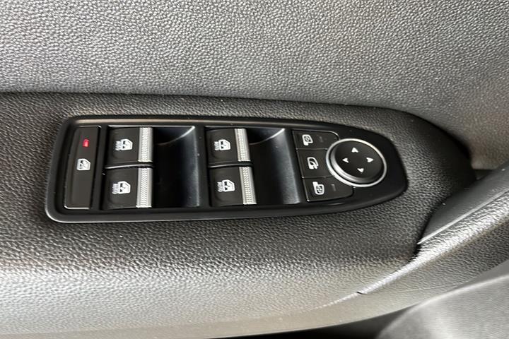 Hvid Renault Captur fra 2020