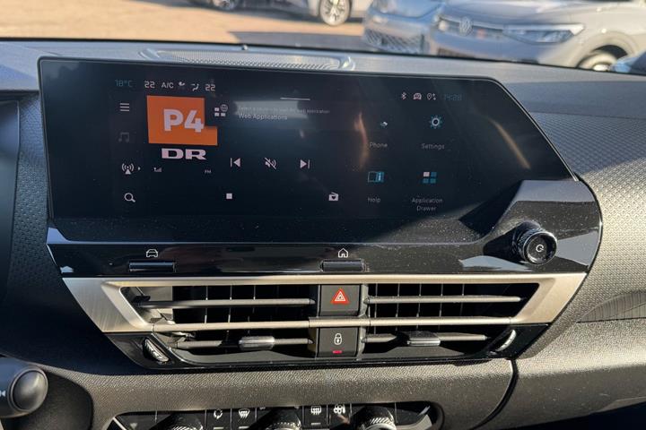 Blå Citroën ë-C4 fra 2025