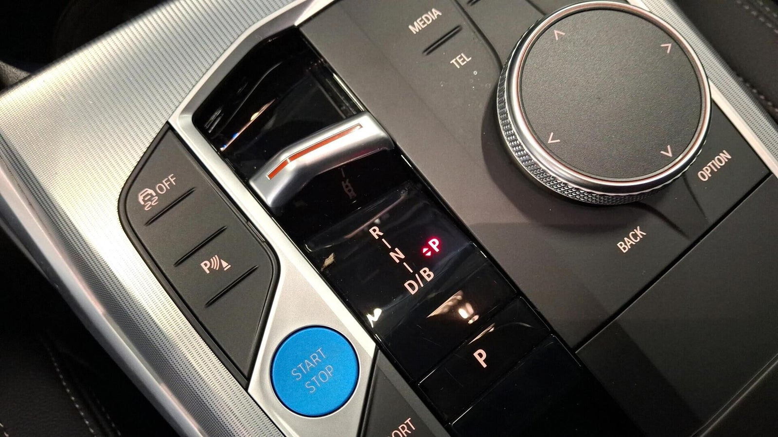 Hvid BMW i4 fra 2023