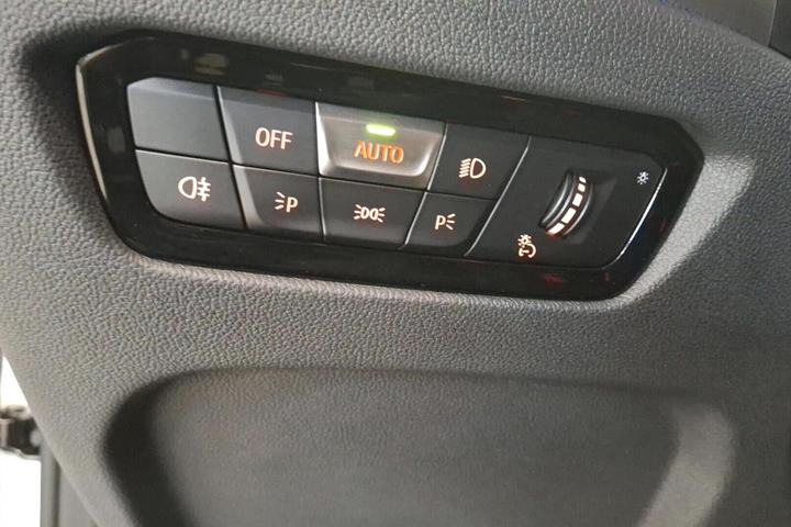 Hvid BMW i4 fra 2023