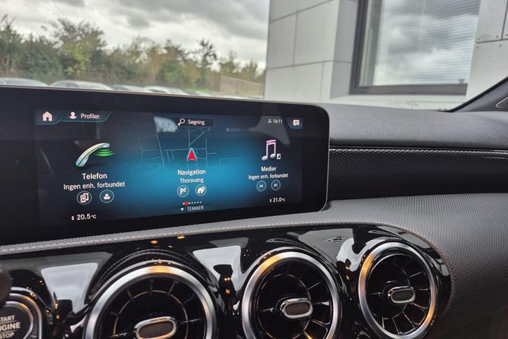 Sort Mercedes A250 e fra 2020