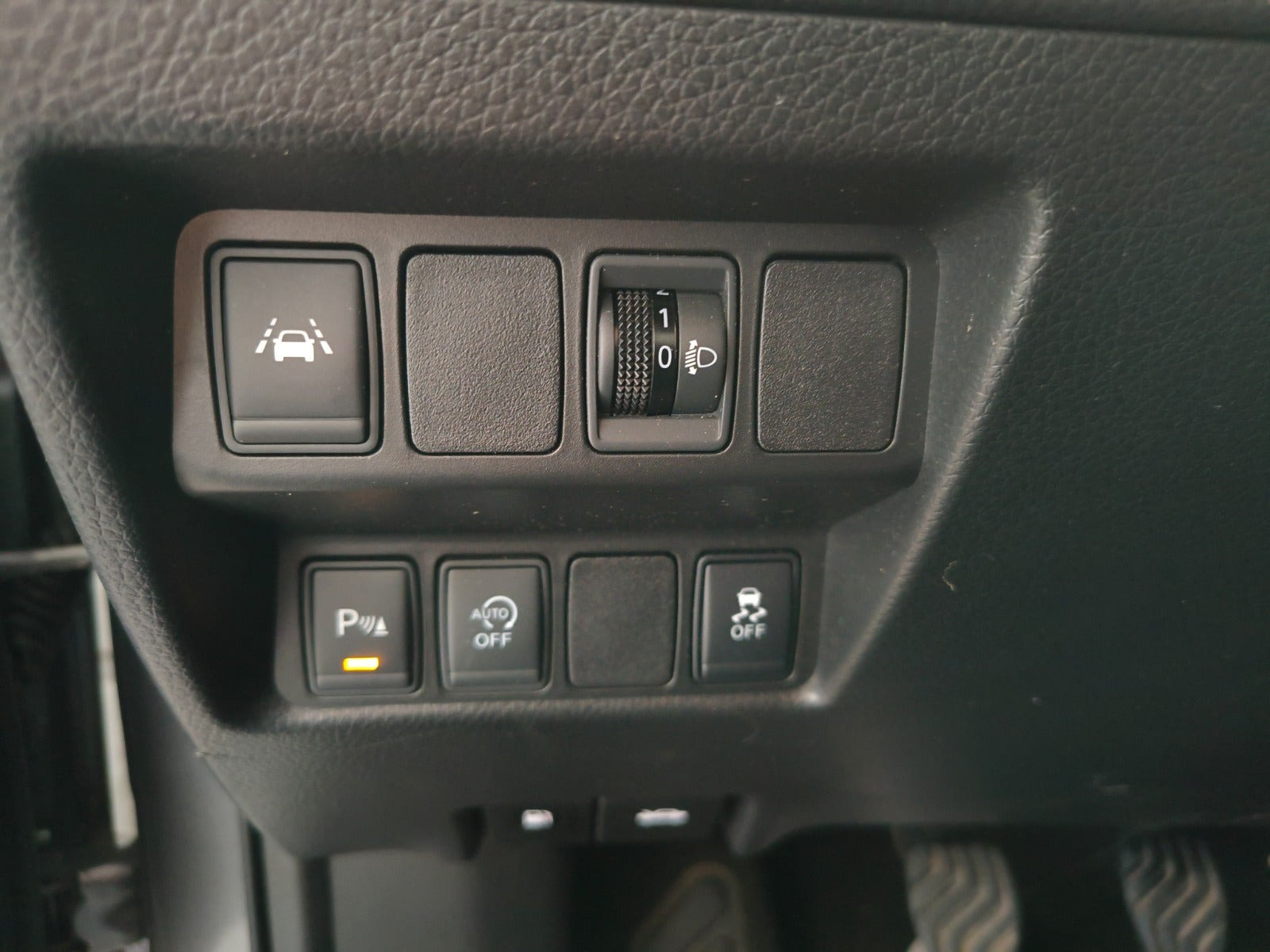 Grå Nissan Qashqai fra 2016