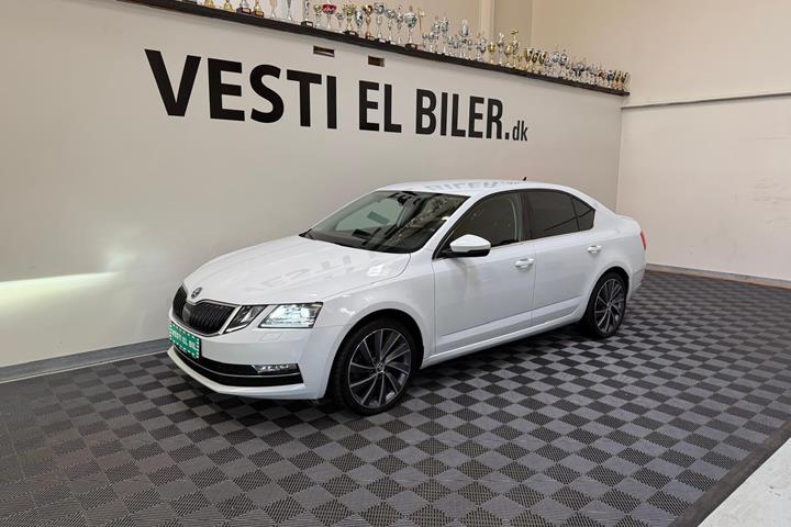 Hvid Skoda Octavia fra 2019