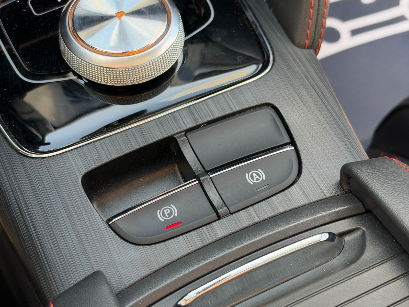 Hvid MG ZS fra 2024