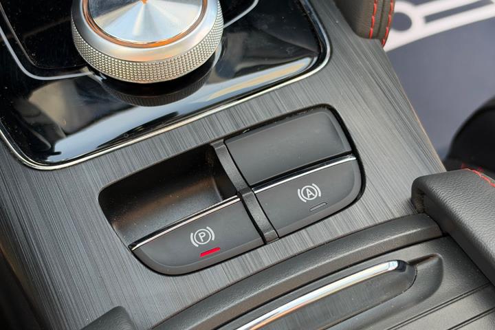 Hvid MG ZS fra 2024