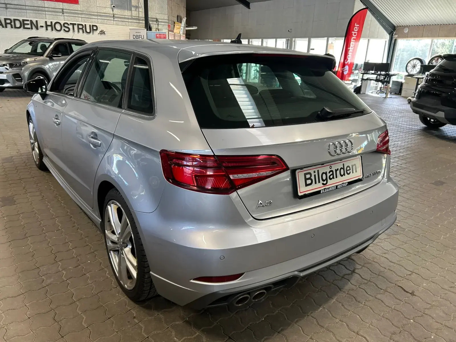 Grå Audi A3 fra 2019