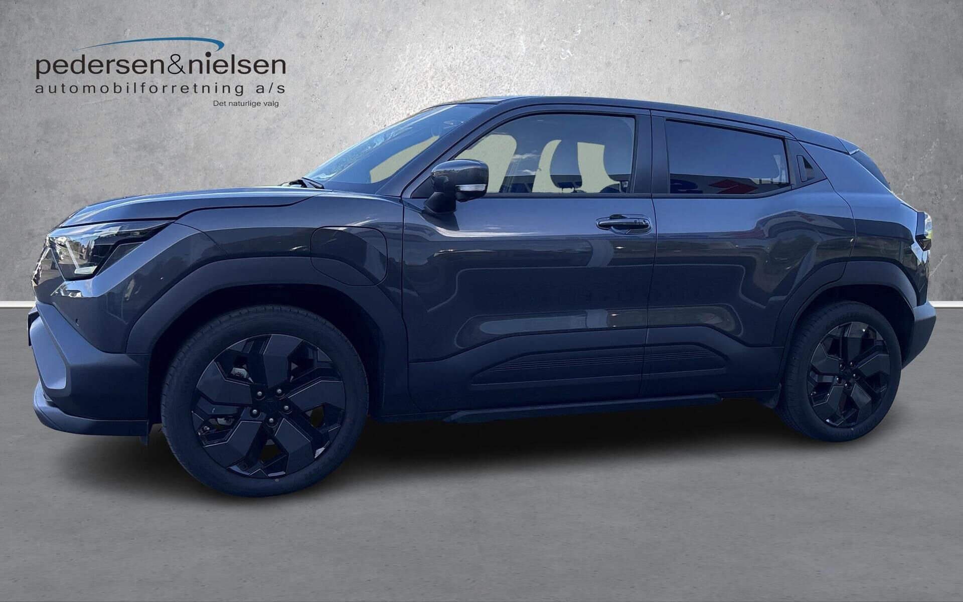 Grå Suzuki eVitara fra 2026