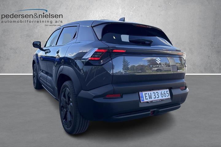 Grå Suzuki eVitara fra 2026