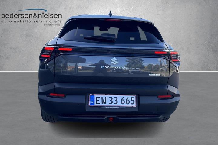 Grå Suzuki eVitara fra 2026