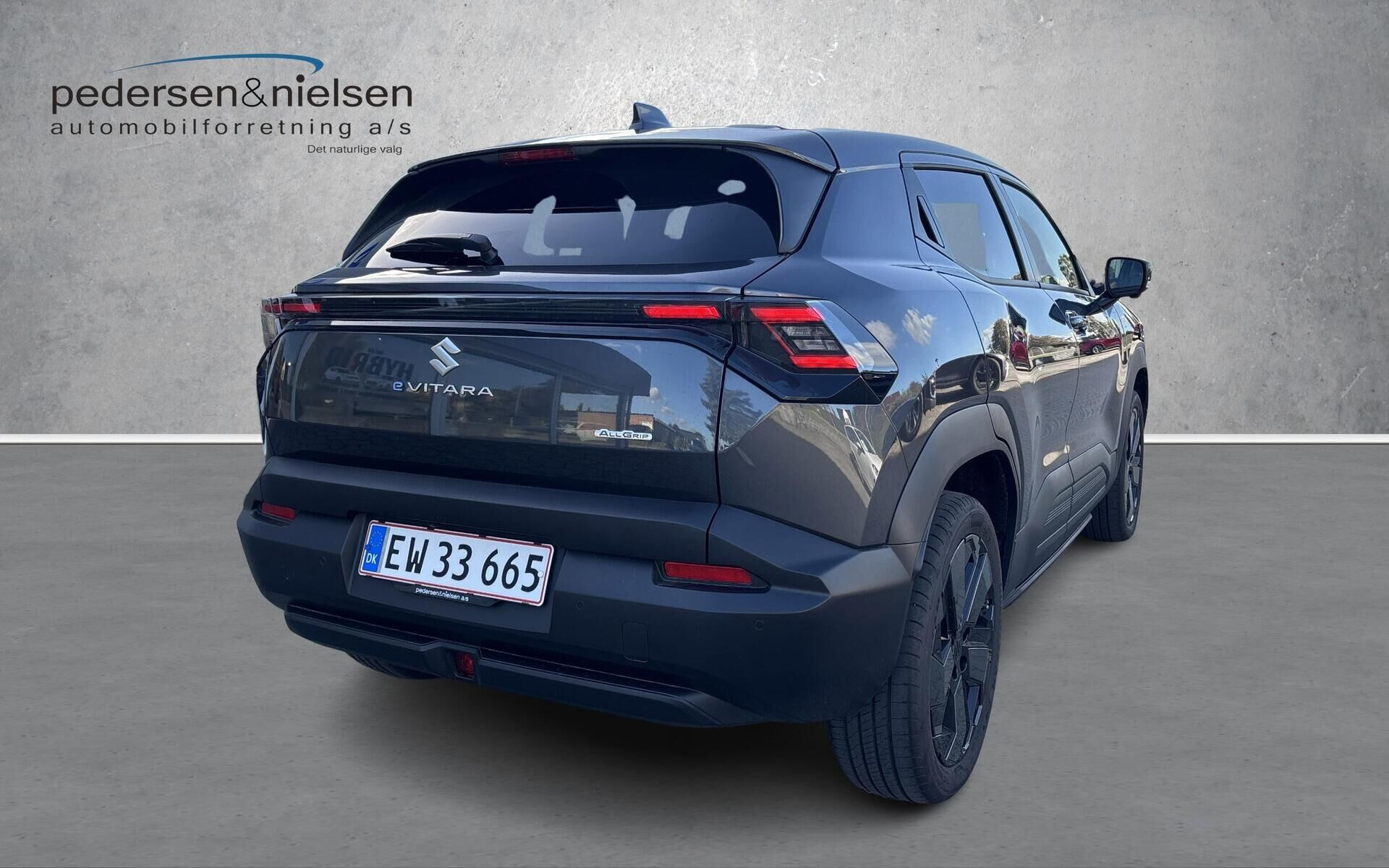 Grå Suzuki eVitara fra 2026