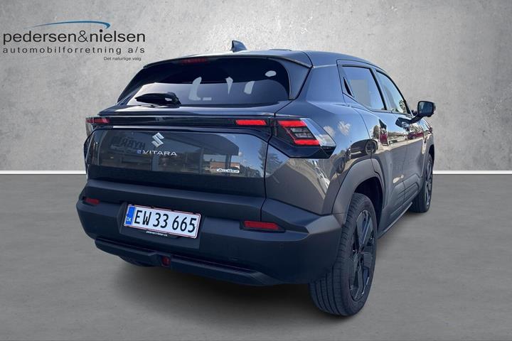 Grå Suzuki eVitara fra 2026