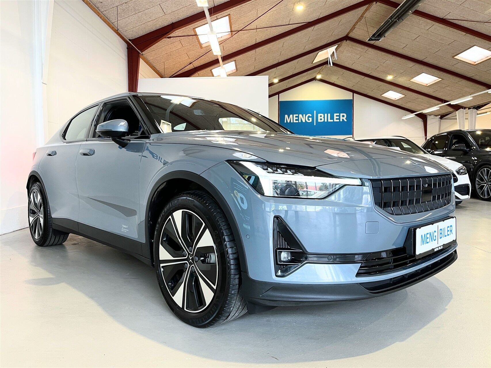 Grå Polestar 2 fra 2023