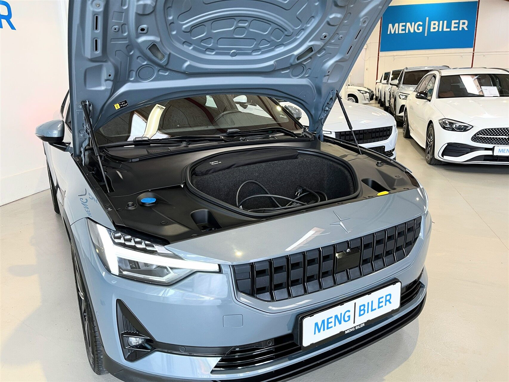 Grå Polestar 2 fra 2023