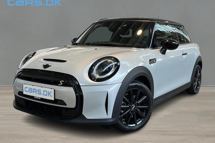 Hvid Mini Cooper fra 2022 set udefra