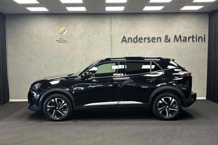 Sort Peugeot 2008 fra 2022