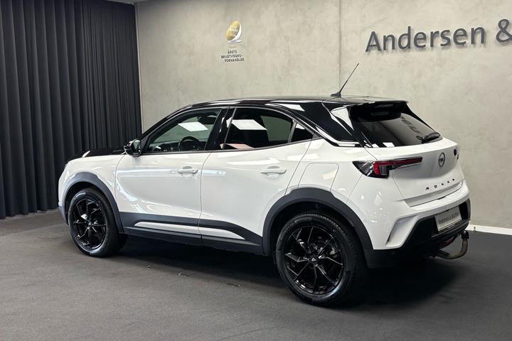 Hvid Opel Mokka fra 2021