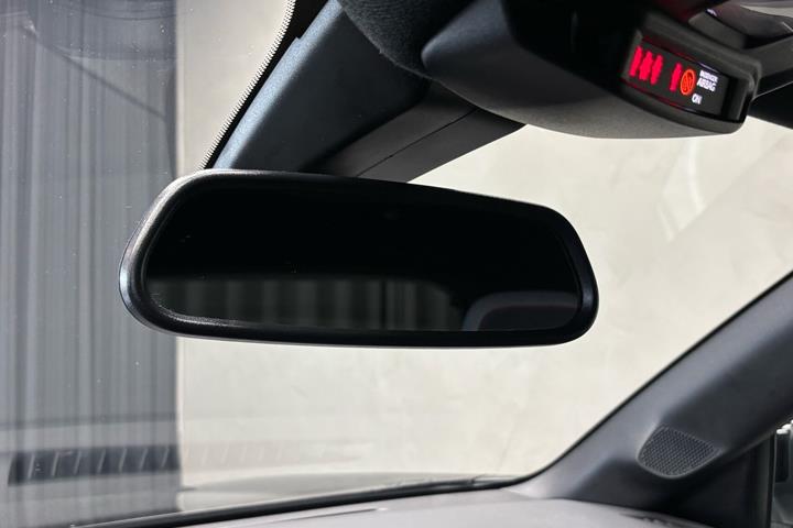 Hvid Opel Mokka fra 2021