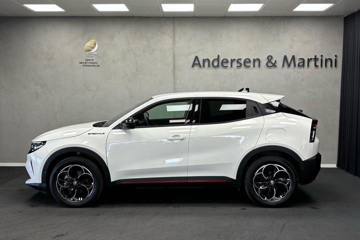 Hvid Alfa Romeo Junior fra 2025