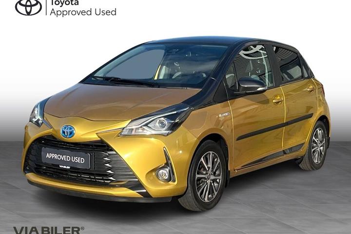 Gul Toyota Yaris fra 2019 set udefra