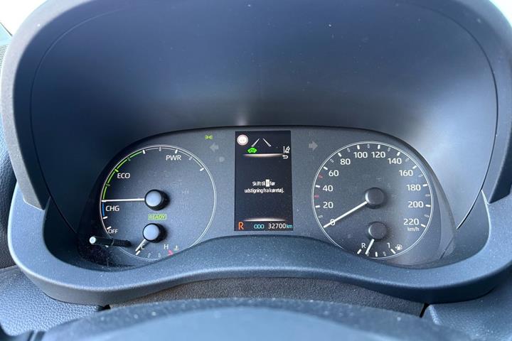 Hvid Toyota Yaris fra 2023
