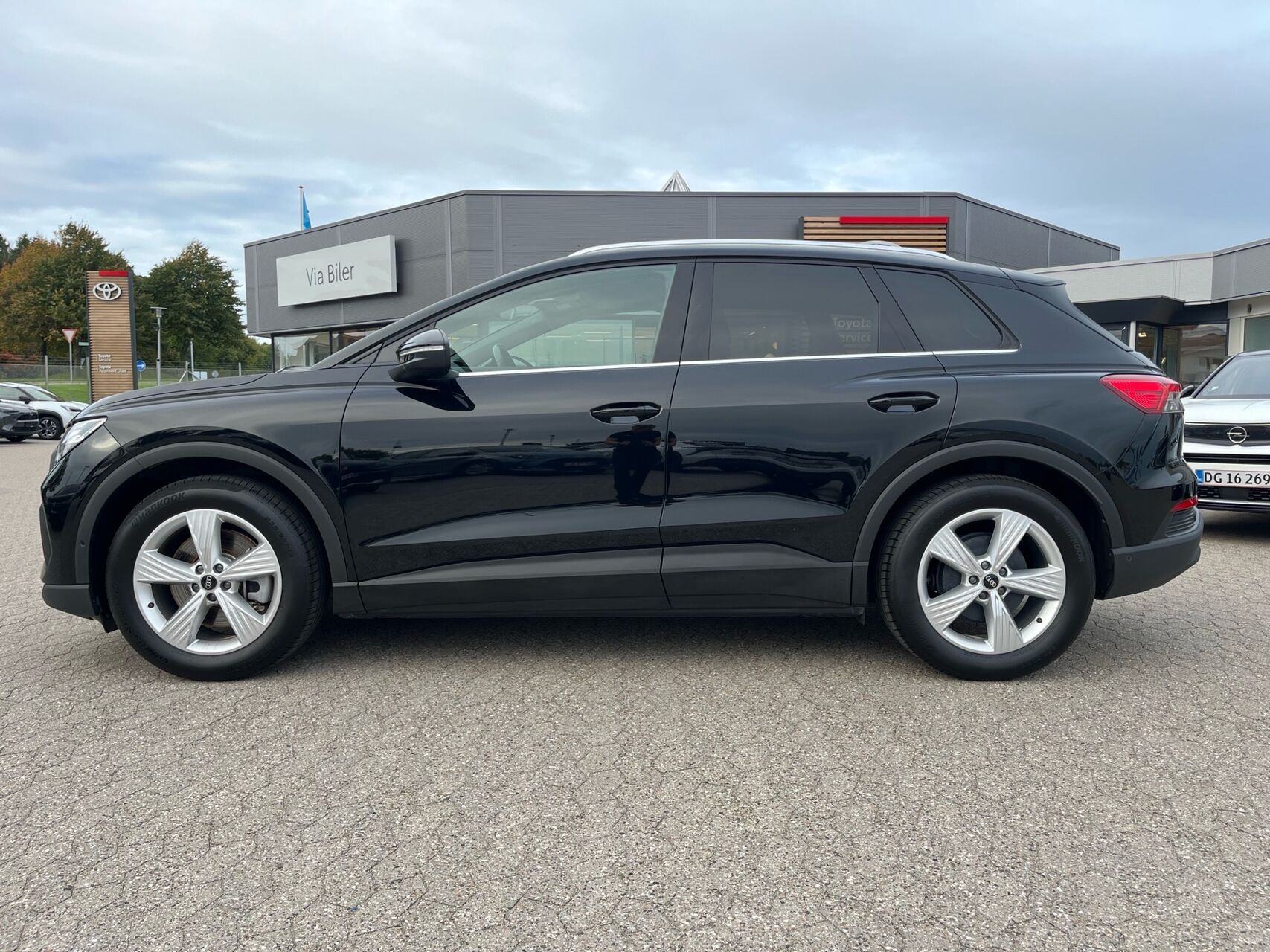 Sort Audi Q4 fra 2023