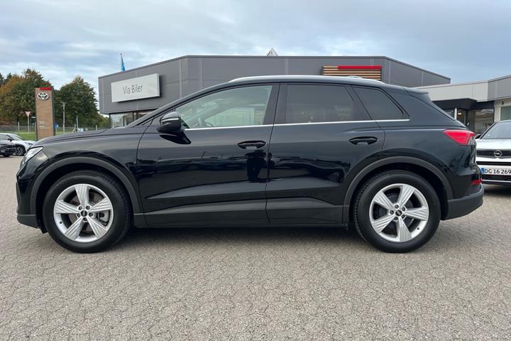 Sort Audi Q4 fra 2023