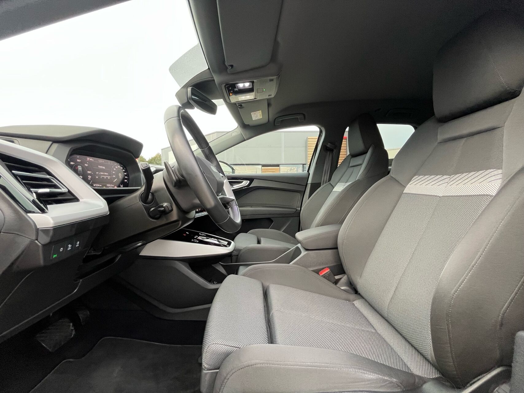Sort Audi Q4 fra 2023