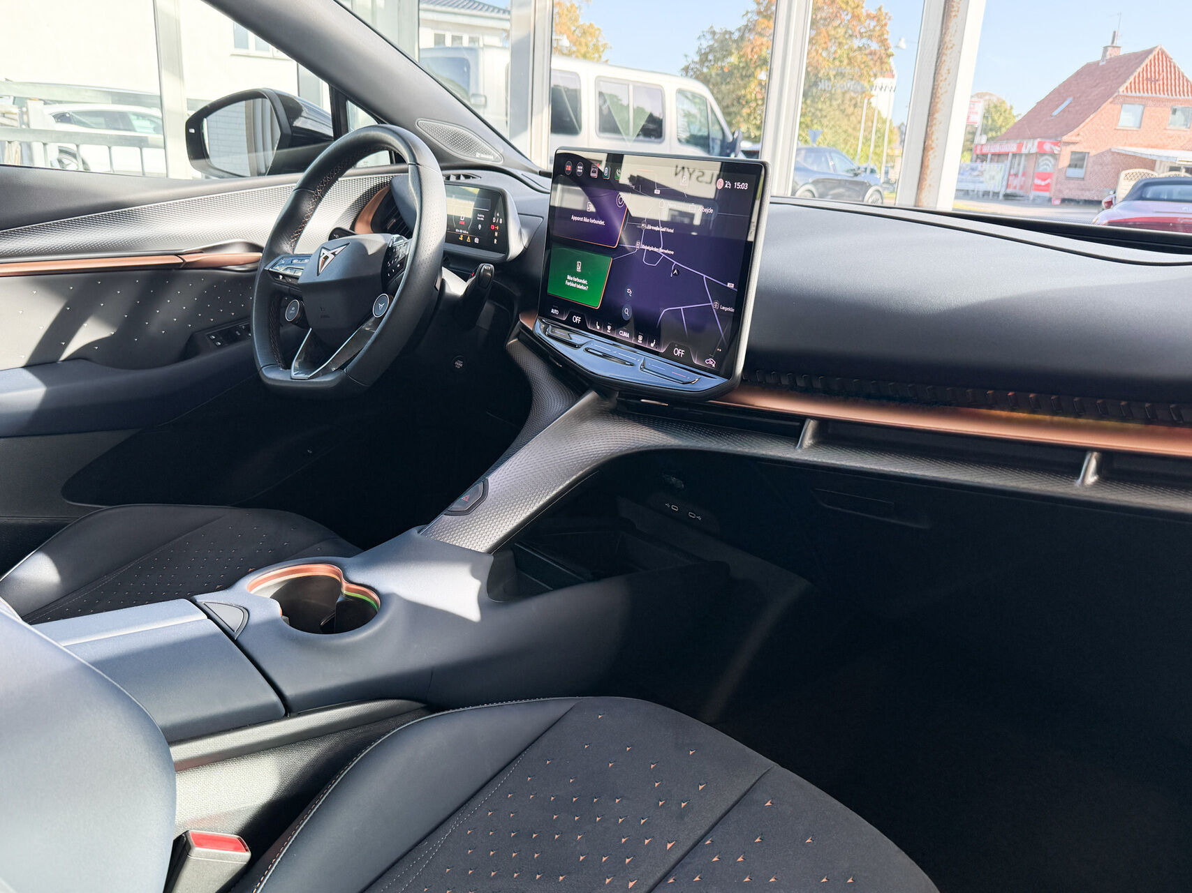 Blå Cupra Tavascan fra 2025