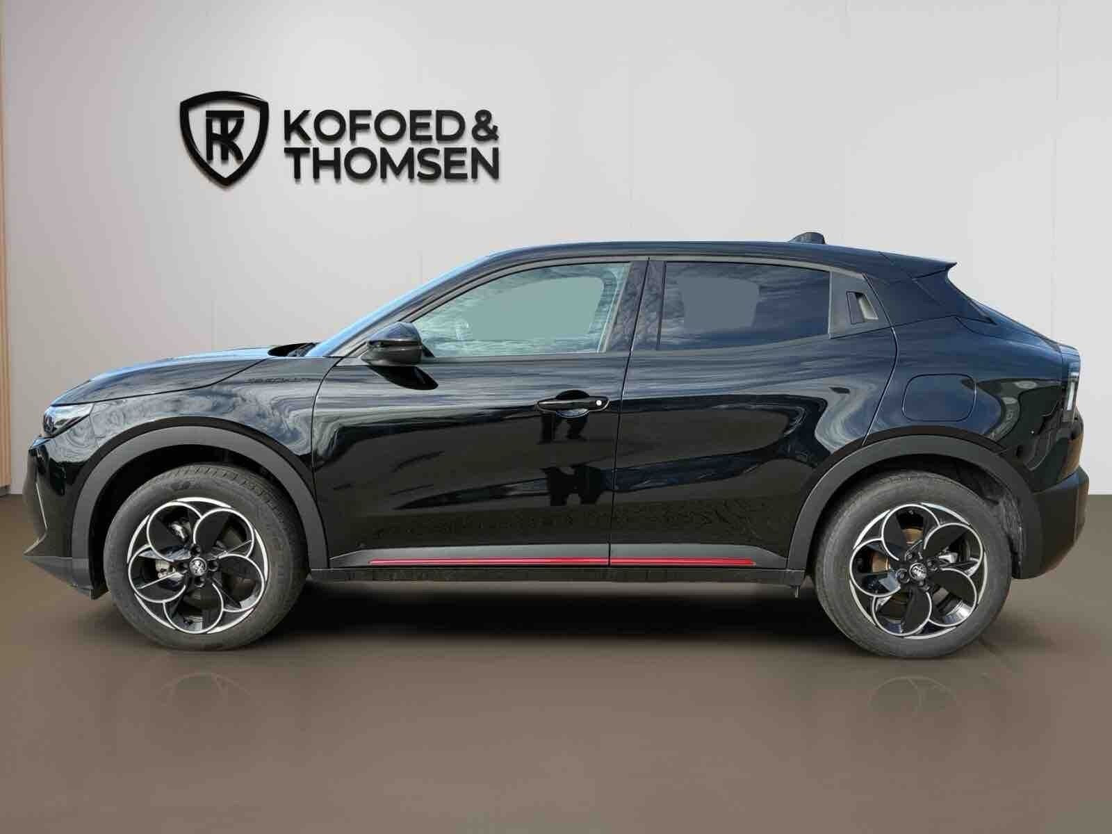 Sort Alfa Romeo Junior fra 2025