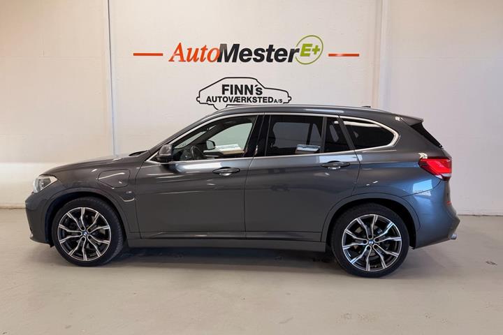 Sort BMW X1 fra 2020