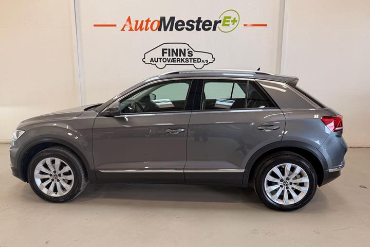 Grå VW T-Roc fra 2021