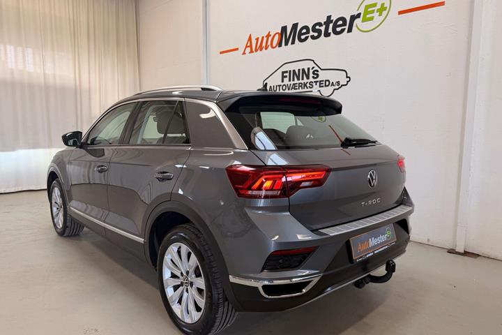 Grå VW T-Roc fra 2021