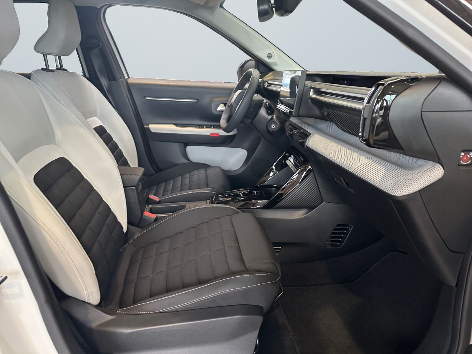 Hvid Citroën e-C3 Aircross fra 2025
