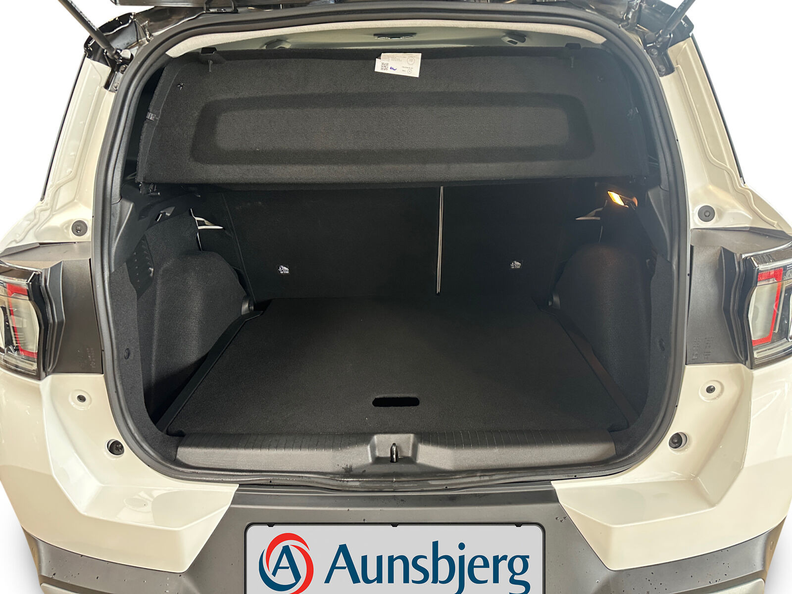 Hvid Citroën e-C3 Aircross fra 2025