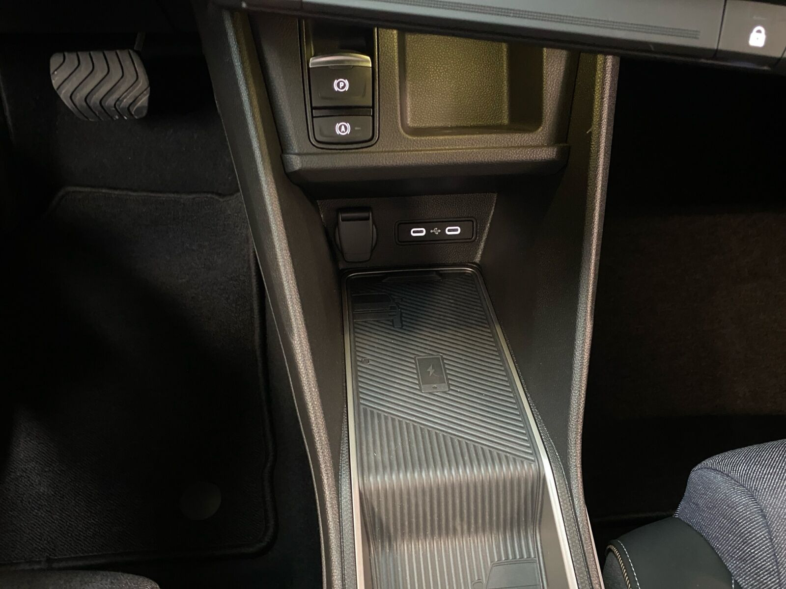 Gul Renault 5 E-Tech fra 2025