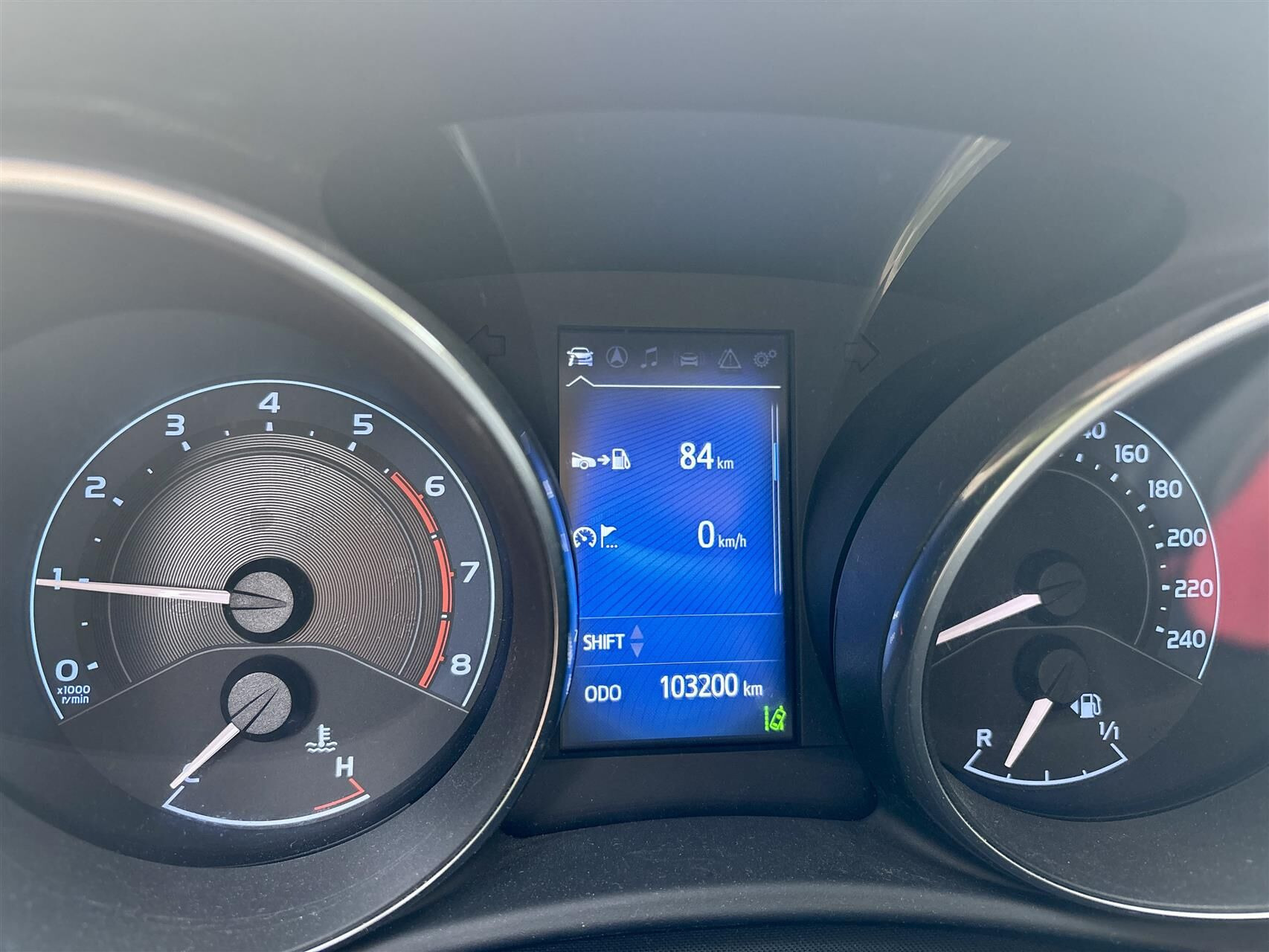 Sort Toyota Auris fra 2016