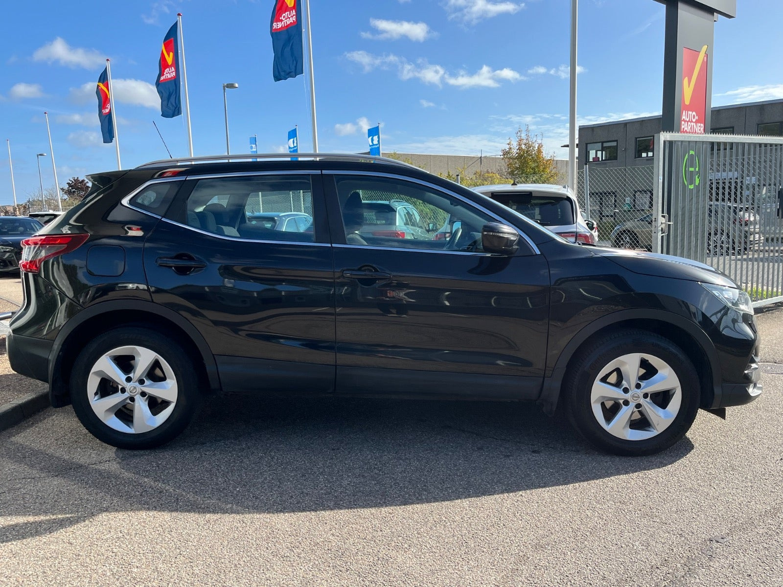 Sort Nissan Qashqai fra 2019