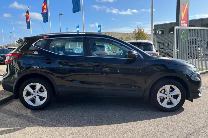 Sort Nissan Qashqai fra 2019