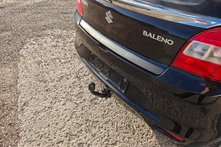 Gul Suzuki Baleno fra 2016