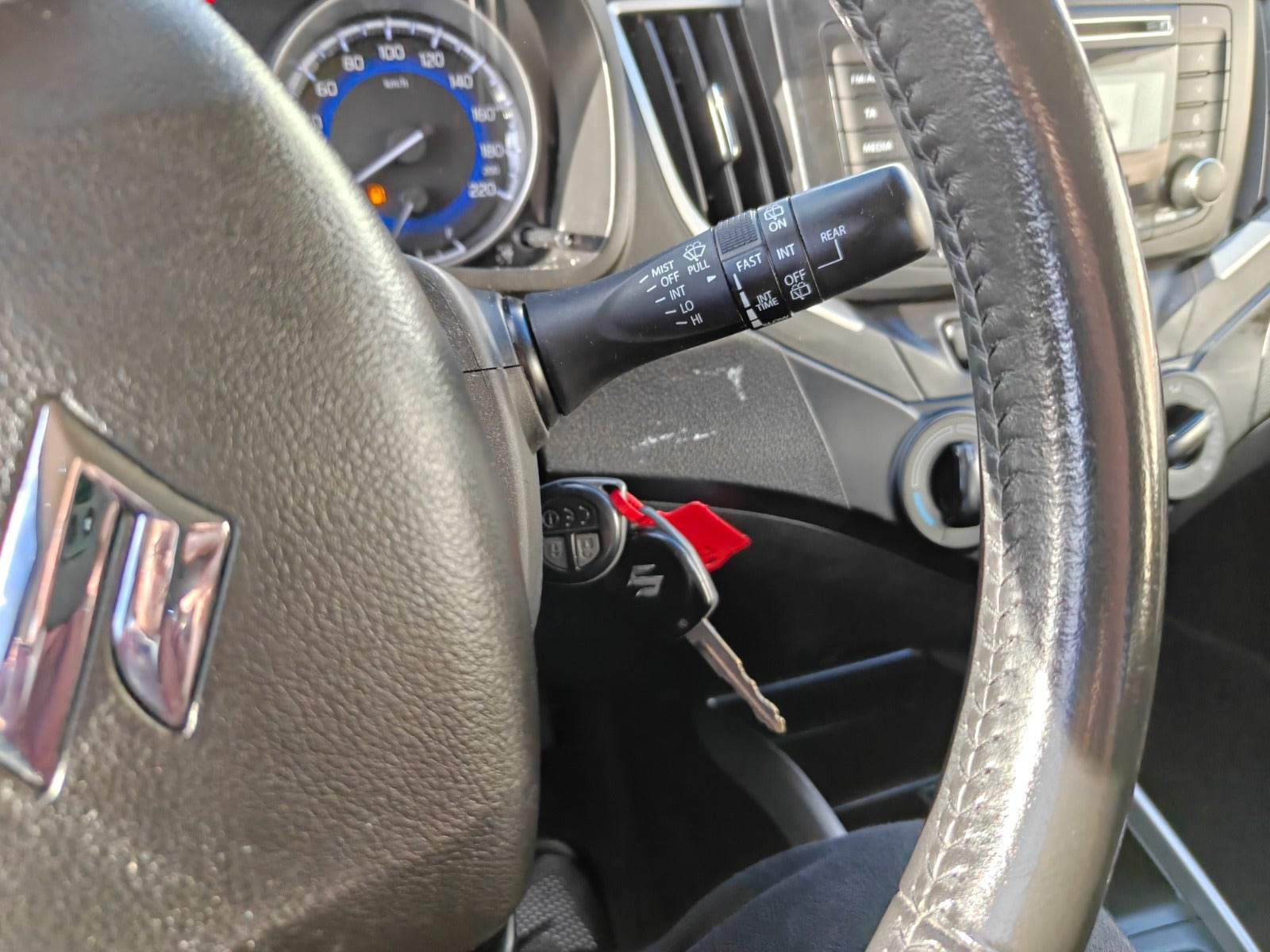Gul Suzuki Baleno fra 2016