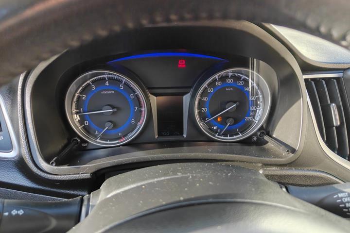 Gul Suzuki Baleno fra 2016