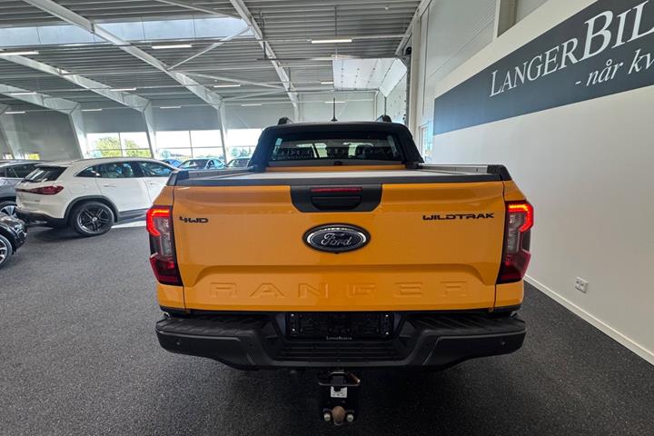Orange Ford Ranger fra 2023