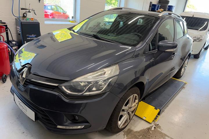 Grå Renault Clio IV fra 2016