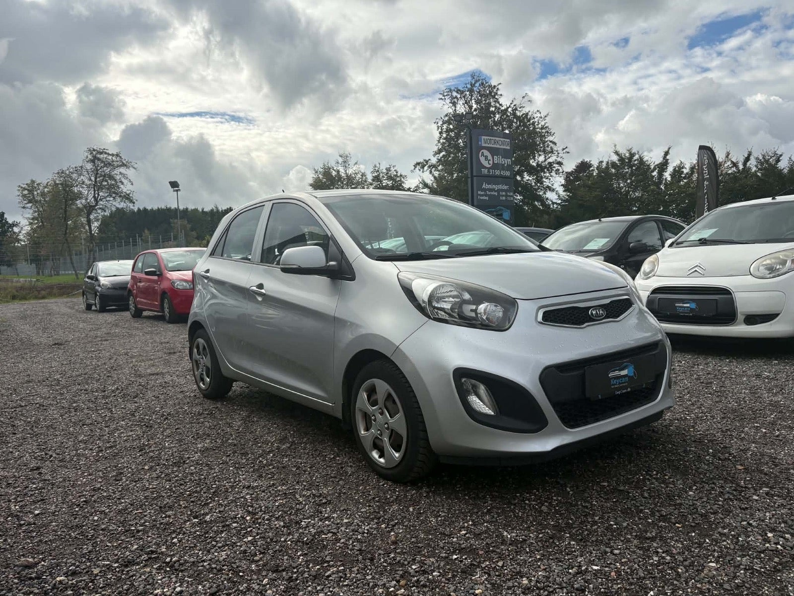 Grå Kia Picanto fra 2012