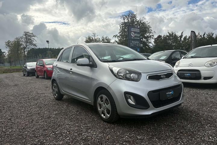 Grå Kia Picanto fra 2012