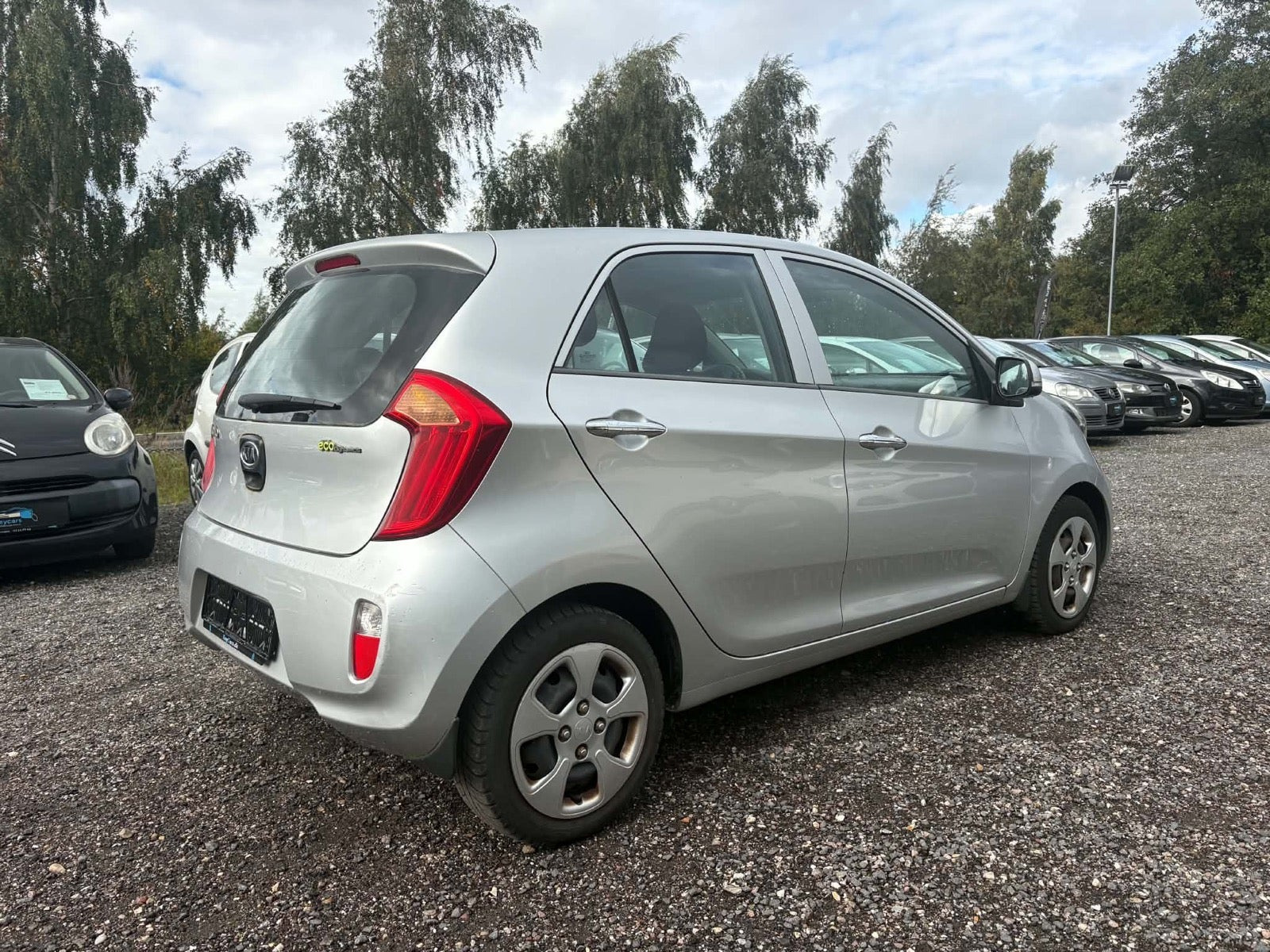 Grå Kia Picanto fra 2012