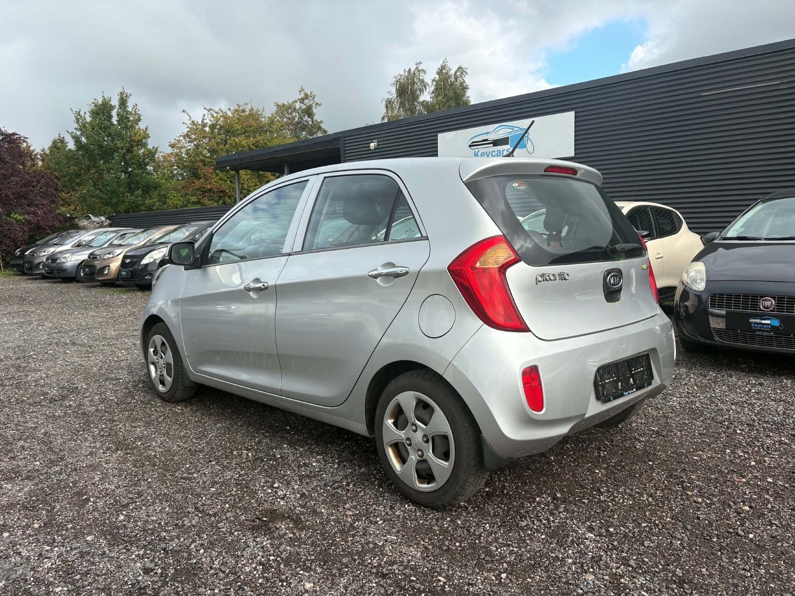 Grå Kia Picanto fra 2012