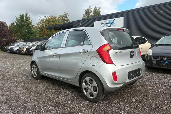 Grå Kia Picanto fra 2012